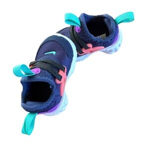 Nike Presto TD Infant girl sneakers Size 2C NWOT.